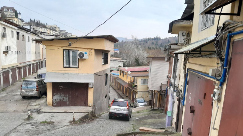 //$item->getThumbAlt()