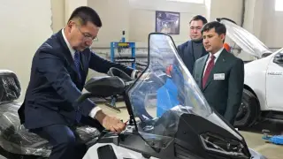 Акимы на квадроциклах и министры без секретов: чем занимались чиновники Казахстана в феврале