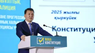 Госсоветник и члены Коалиции встретились с общественностью области Абай