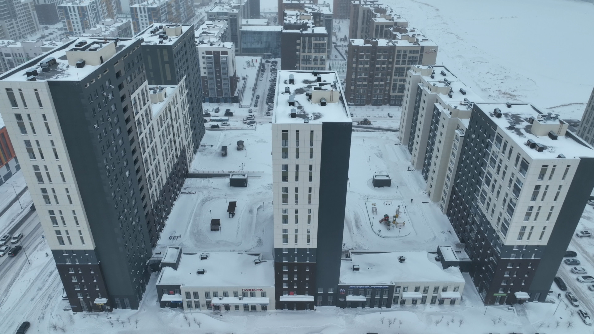 “Это не просто неудобство. Это страшно“: как живут в астанинском ЖК, где уже падал лифт