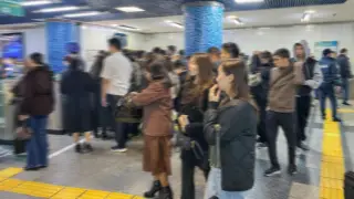 На пенсию рано, а на работу не берут. О “списанных“ с рынка труда казахстанцах 40+