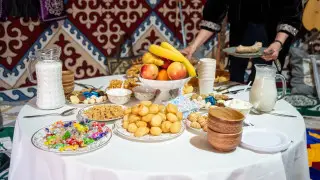 Қазақстан “ішімдікке салынған ел“ емес пе? Мәдениеттанушы пікірі