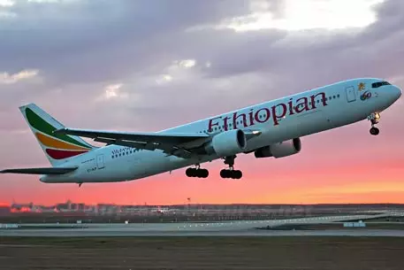 "Черный ящик" эфиопского лайнера обнаружили на глубине 500 метров