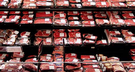 Медведев пообещал сократить импорт мяса в Россию