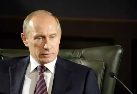 Путин перенес запуск АЭС в Иране на лето