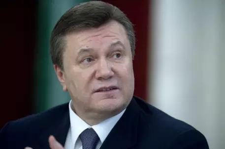 Янукович поручил подготовить изменения в конституцию