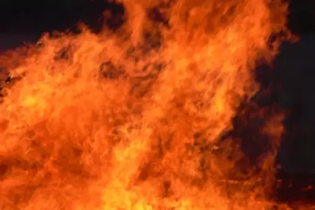 В Пекине загорелся химический завод