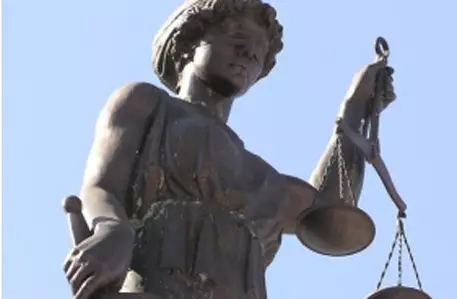 В России судьи получат "чемоданчики" для выездных процессов