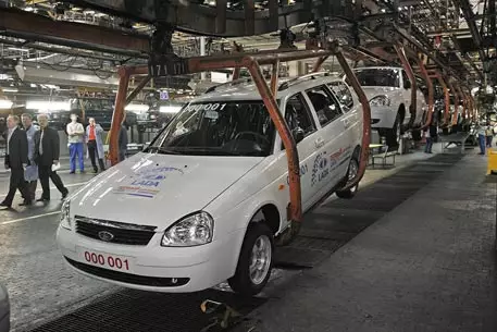 Россия не допустит перехода "АвтоВАЗа" на "отверточную" сборку