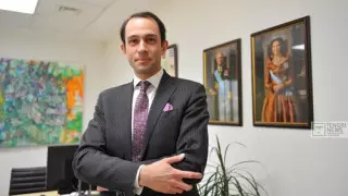 "Я всю жизнь сам у себя убираю дома". Урок домоводства от посла Швеции в РК