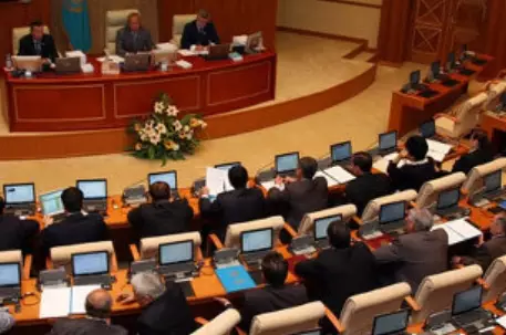 Владимира Боброва назначили вице-спикером мажилиса РК