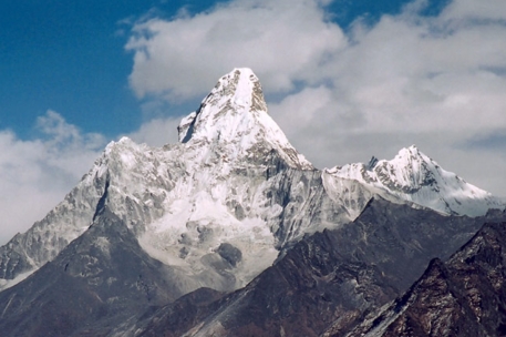 В Гималаях пропал знаменитый альпинист