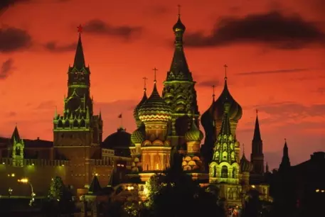 9 мая над Красной площадью пролетят 165 самолетов