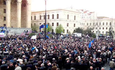 Оппозиция Грузии разработала план выхода из кризиса