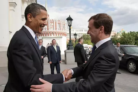 Дмитрий Медведев поздравил Барака Обаму с 48-летием 