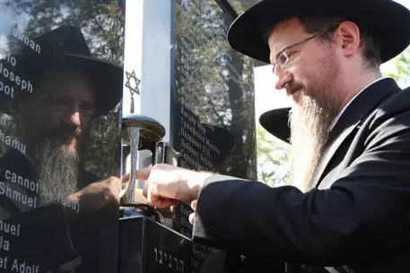 В Румынии открыли мемориал жертвам Холокоста