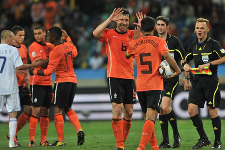 Сборная Голландии вышла в четвертьфинал ЧМ-2010