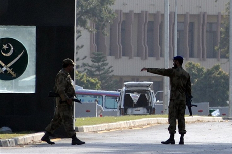 Военнослужащих генштаба армии Пакистана захватили боевики