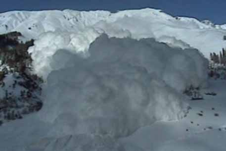 Двое российских альпинистов погибли под лавиной в Киргизии
