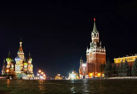 При обрушении конструкции катка на Красной площади пострадали двое