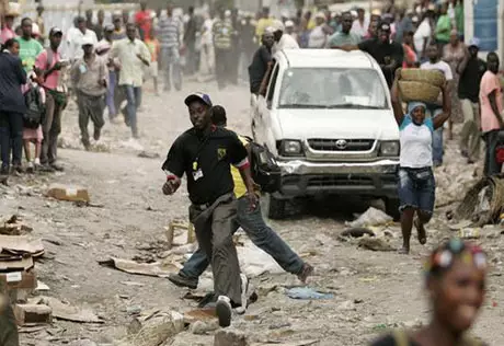 На Гаити произошли столкновения местных жителей с миротворцами ООН