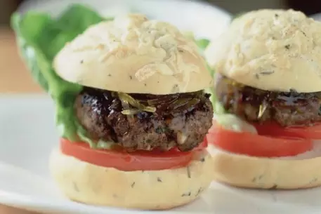 Британца обвинили в нанесении ущерба гамбургерам