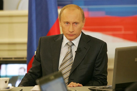 Путин предложил вложить деньги пенсионеров в ипотечные облигации 