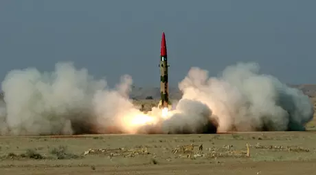 Пакистан провел испытание баллистической ракеты Hatf-2