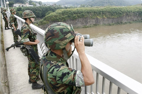 Южная Корея задержала двух шпионов из КНДР