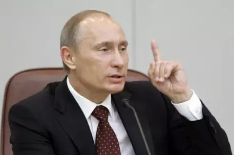 Путин потребовал снизить стоимость роуминга