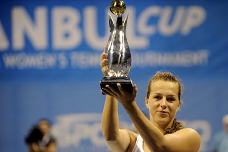 Павлюченкова обыграла Веснину в финале турнира в Стамбуле