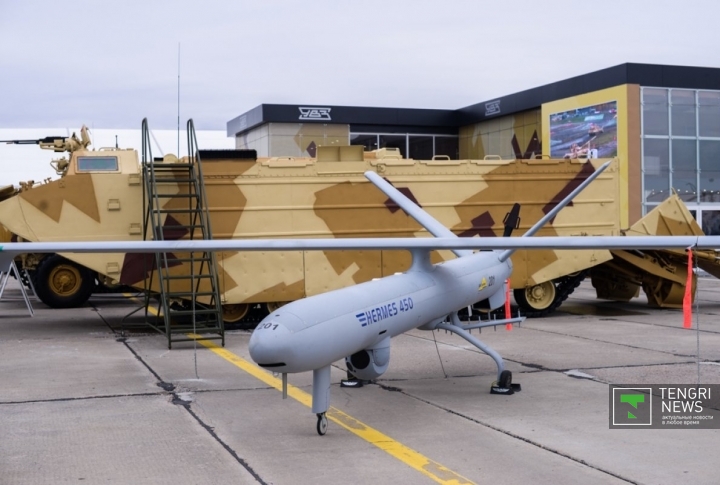 Израильский многоцелевой разведывательный беспилотный летательный аппарат "Hermes 450".