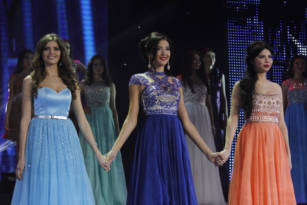 ТОП-3 финалисток "Мисс Казахстан" Регина Вандышева, Амина Кожанова и Айдана Кулшыманова. ©Дмитрий Хегай