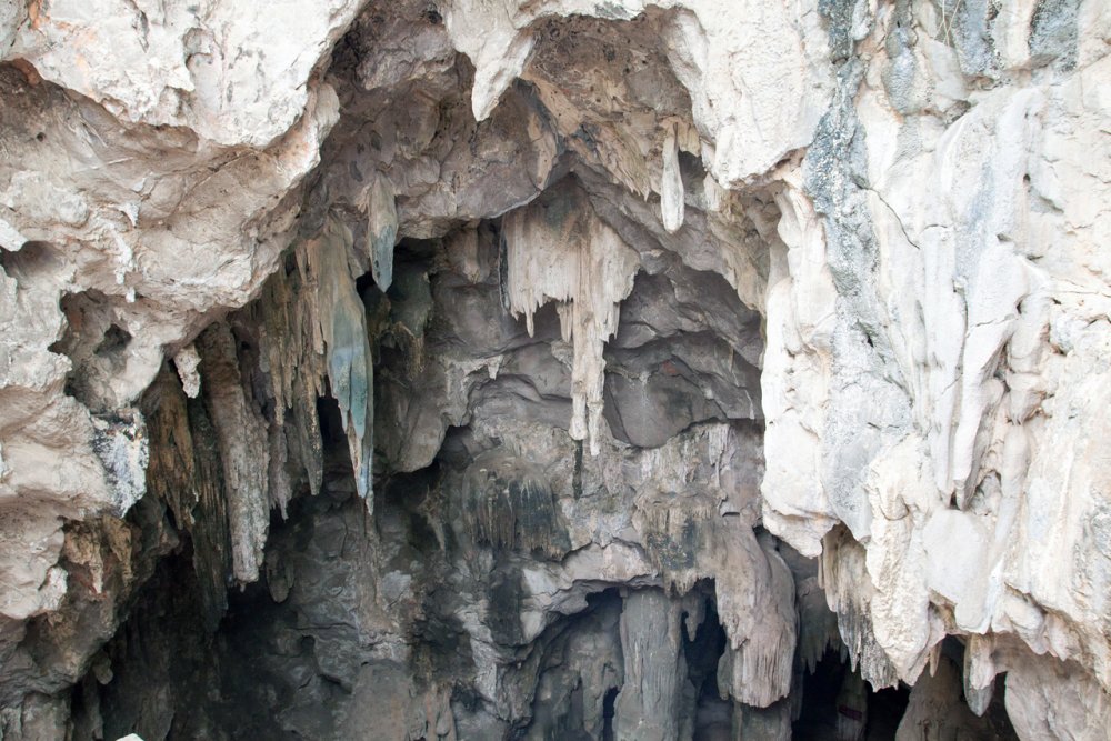  Сталактитовые пещеры в окрестностях Хуа-Хина поражают своей красотой и величием.