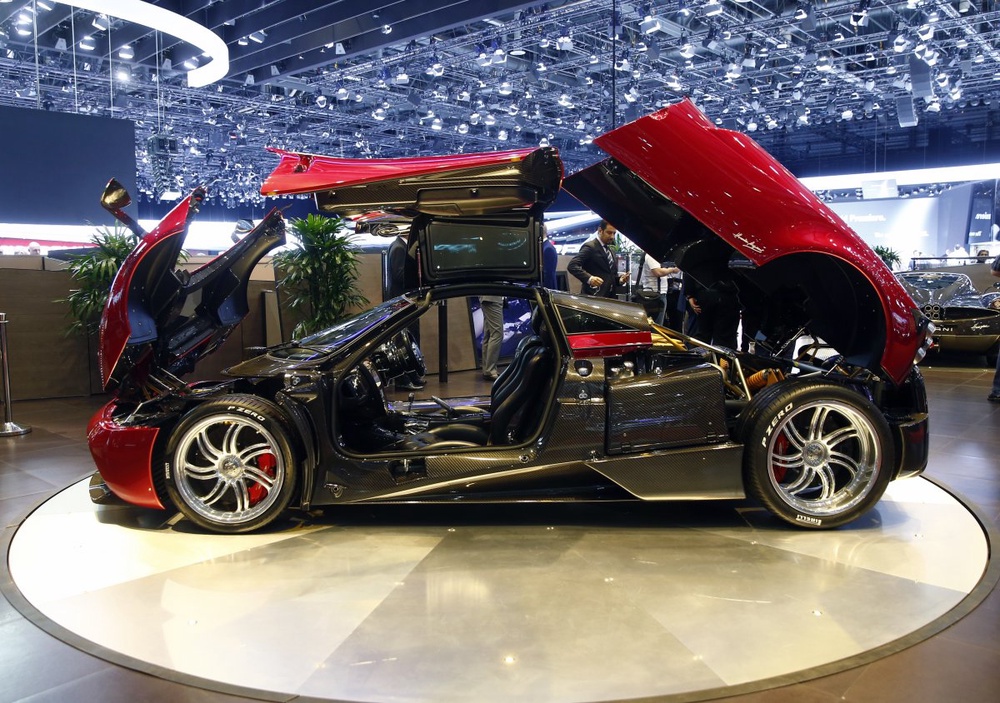 Pagani Huayra обладает мощностью в 730 лошадиных сил, а до 100 км/ч модель сможет разогнаться всего за три секунды.  © REUTERS