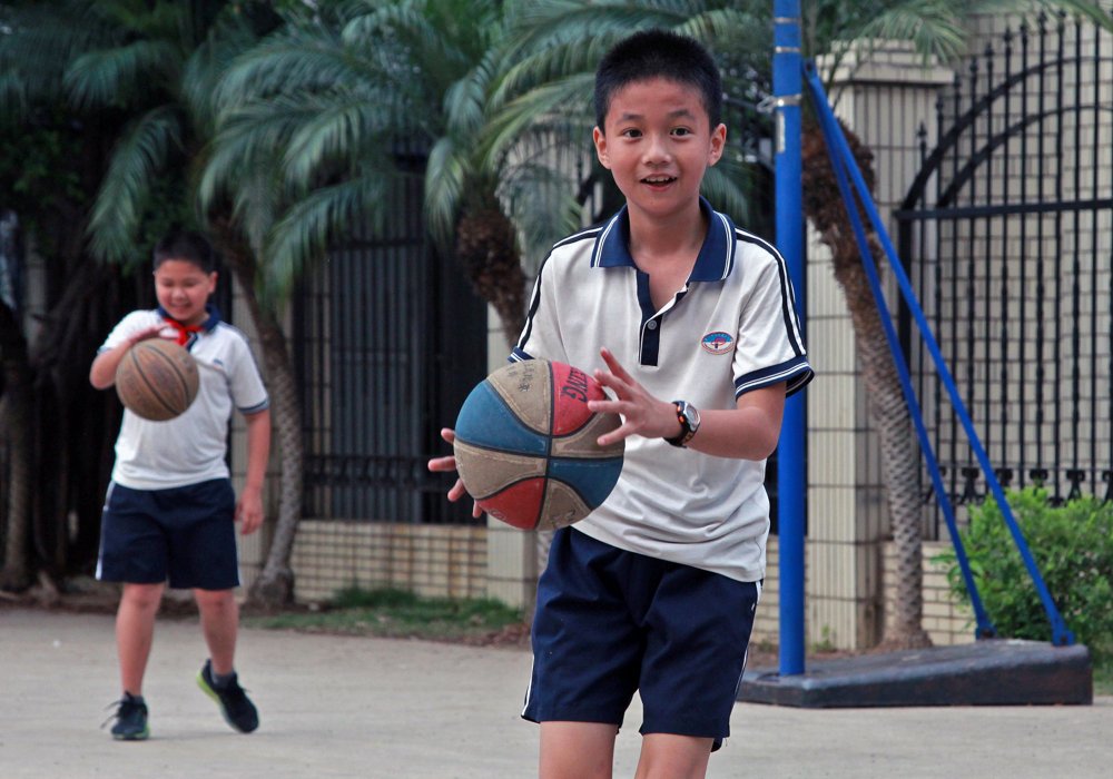 Баскетбол очень распространен в Китае и Сямынь - не исключение. Дети с радостью играют в баскетбол.
Фото ©Владимир Прокопенко