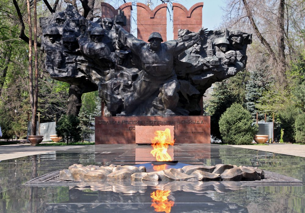 Мемориал Славы в Алматы был сооружен в 1975 году к 30-летию Победы в Великой Отечественной войне. Находится он в парке 28 гвардейцев-панфиловцев.  ©Николай Колесников