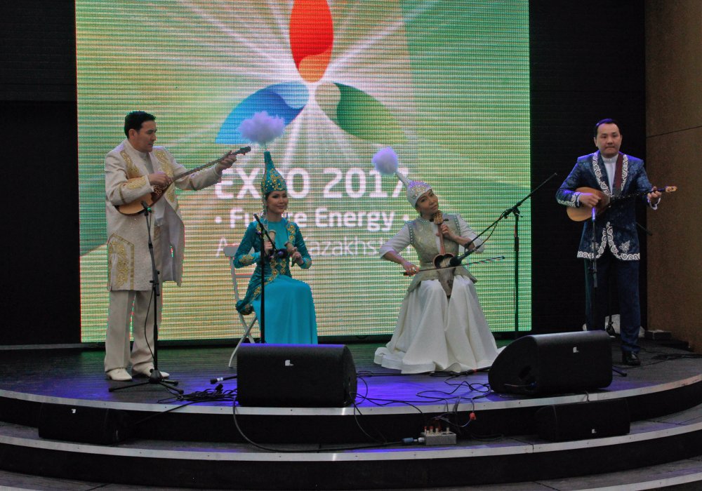 В честь торжественного открытия казахстанского павильона состоялся концерт. ©Роза Есенкулова