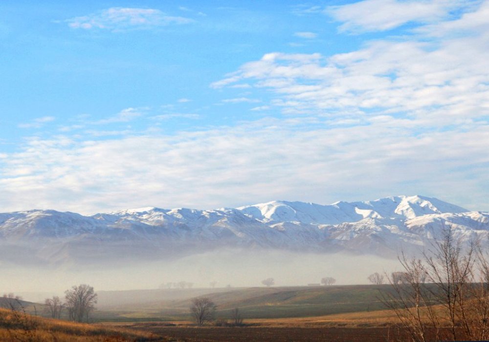 В нескольких десятках километров от Алматы - красивые пейзажи, чистый воздух и тишина.