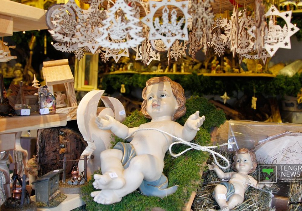 Самым популярным вайнахтовским украшением является фигурка ангелочка. Фото © Владимир Прокопенко