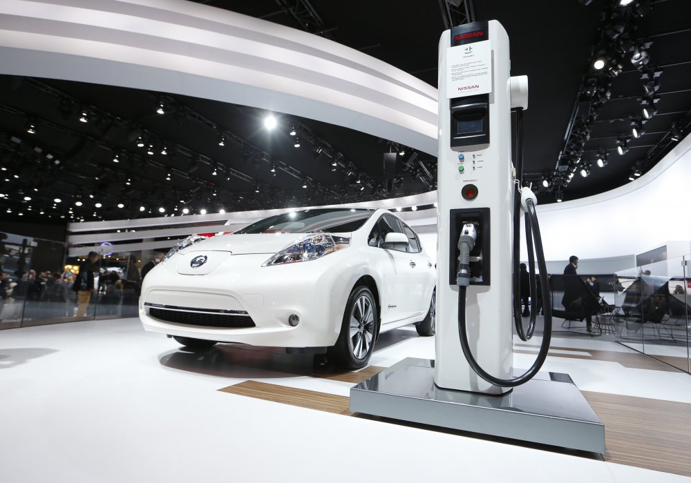 Nissan представил обновленную версию своего электрокара Leaf.