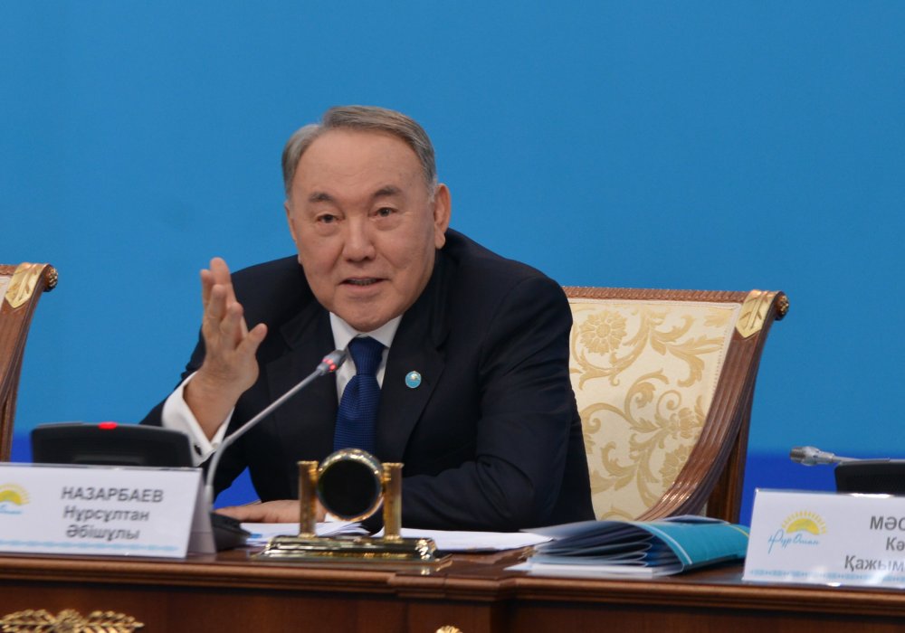 Кстати о Головкине. Не заметить такого редкого гостя в Казахстане Президент просто не мог. "Побей их как можно больше и возвращайся", - с улыбкой заметил Глава государства под одобрительные аплодисменты.