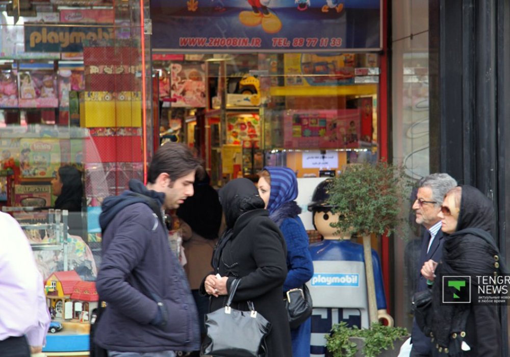 Многие из прибывших в Иран ожидали, что цены в магазинах будут низкими, как, например, в Турции. Но реальность оказалось другой. Товары немного или намного дороже, чем, к примеру, в Алматы или Астане.