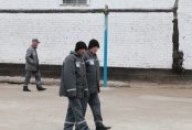 Жамалиев здесь особо ни с кем не общается. Репортаж из алматинской тюрьмы строгого режима