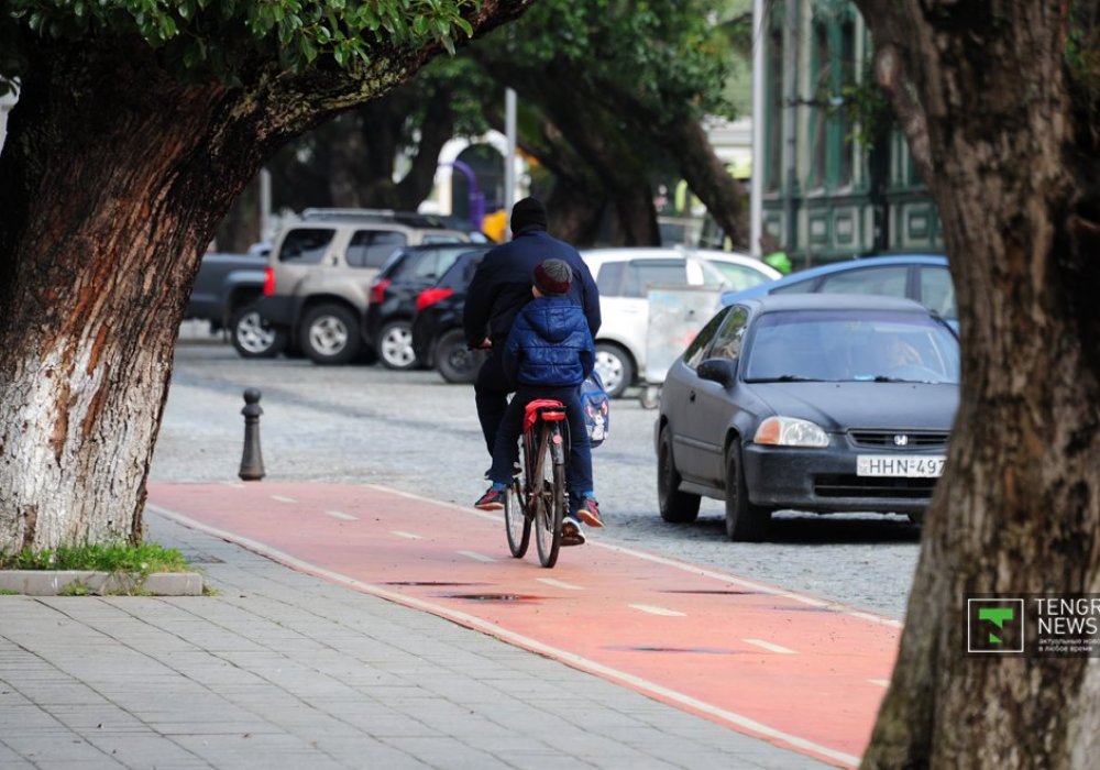 Велодорожки есть практически на всех главных улицах городов.