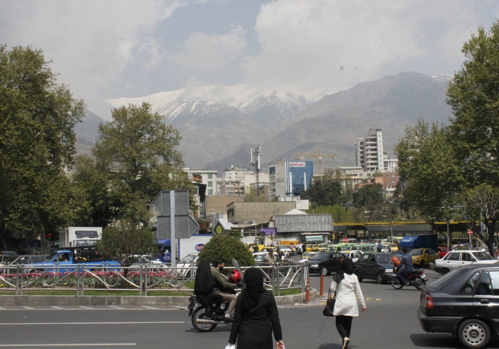 Я бы не сказал, что для изучения Тегерана достаточно одного дня. Думаю, нужно как минимум три-четыре, чтобы примерно понять, чем можно заняться в столице Ирана.