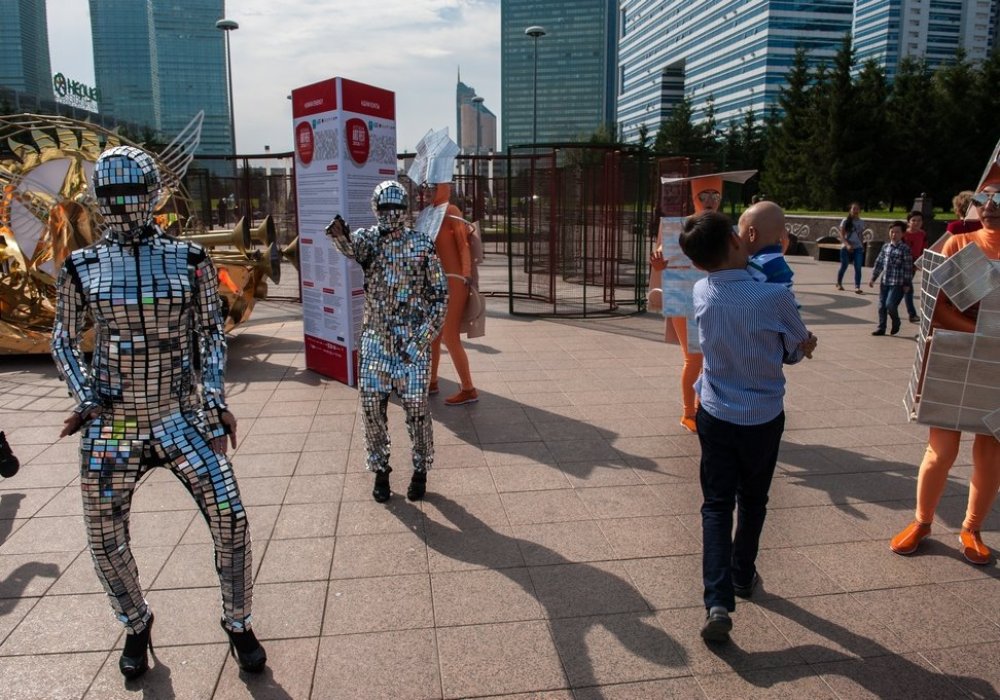 "Бусы из казанов", велосипеды будущего и "Последняя кочевка". Astana Art Fest 2016