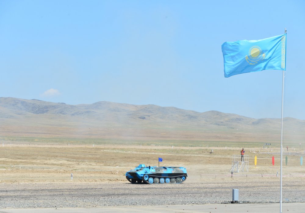 В Казахстане в рамках "АрМИ-2016" с 2 по 9 августа прошли две дисциплины: "Мастера артиллерийского огня" и "Снайперский рубеж". 