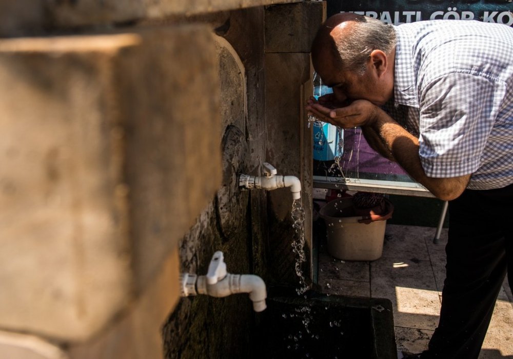 В районах мечетей всегда есть прохладная питьевая вода