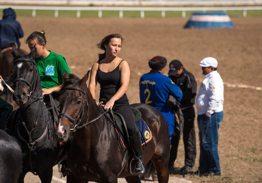 Как казахские ковбои укрощают строптивых. Репортаж с турнира по национальным видам спорта